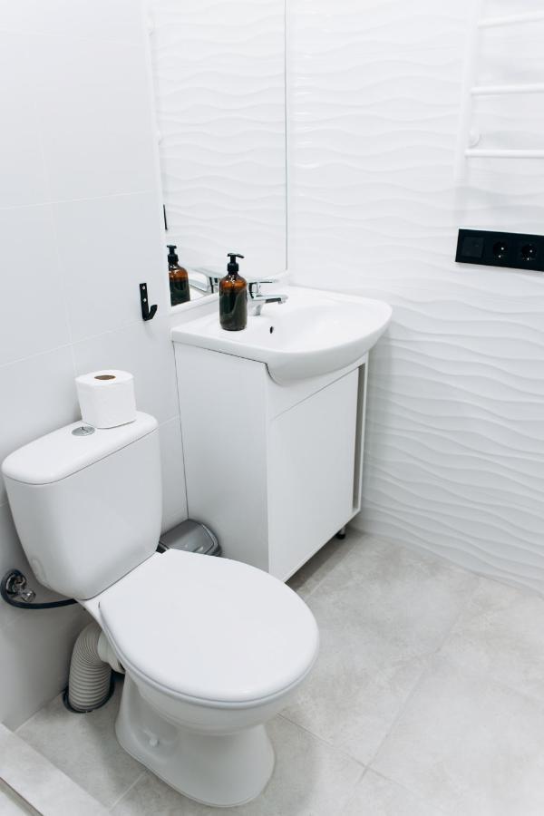 Resa Apart - Нові Smart-Квартири Біля Річки Úzhgorod Exterior foto